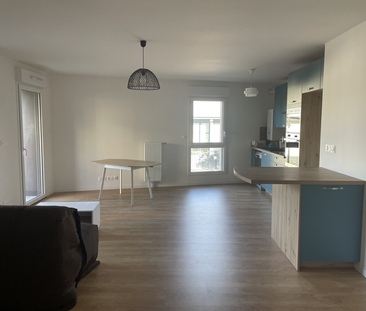 Location Appartement 3 pièces 66m² - Photo 3