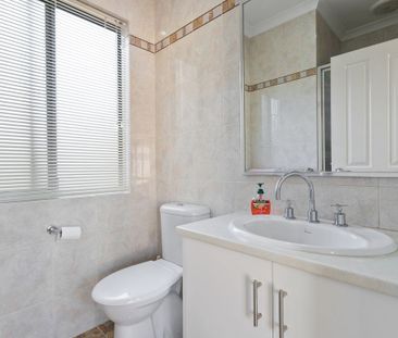 Low Maintenance Living! - Photo 2