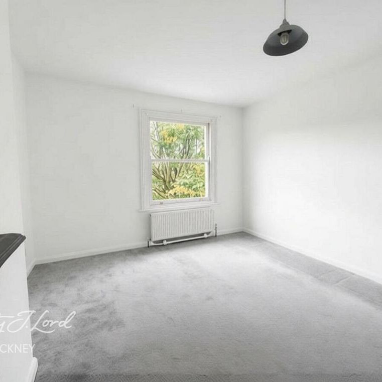 3 bedroom flat to rent - Photo 1