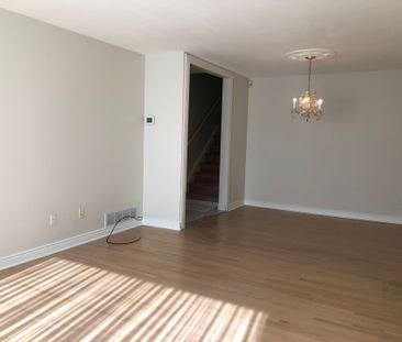 For Lease - 12 Painswick Crescent, Toronto, Ontario - Photo 5