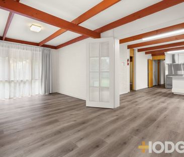 Perfect Location in Beaumaris - Photo 3