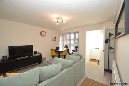 1 bedroom property to rent in Chertsey - Photo 3