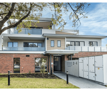 2 Bedrooms 1 Bathroom Box Hill central area Apartment - Photo 2