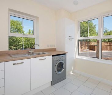 2 bedroom end of terrace house to rent - Photo 3