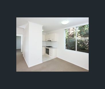2/9 Vernon Street, Cammeray, NSW 2062 - Photo 3