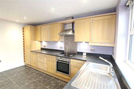 3 bedroom terraced house to rent - Photo 3