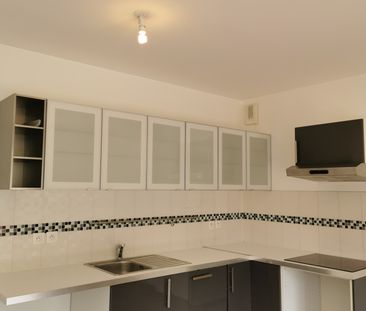 Location Appartement 2 pièces 41m² AIX EN PROVENCE 80ème - Photo 2