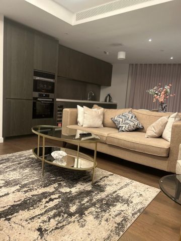 2 Bed Flat, Nine Elms, SW8 - Photo 5