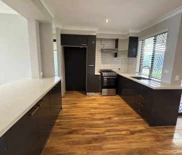 6 Durras Place, South Lake WA 6164 - Photo 3