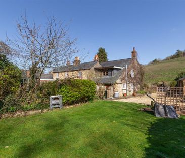 5 bedroom semi-detached house to rent - Photo 2
