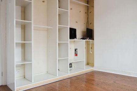 2 bedroom end of terrace house to rent - Photo 2