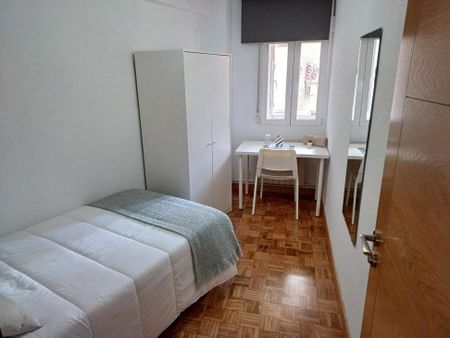 Calle de Maseda, Madrid, Community of Madrid 28039 - Photo 4