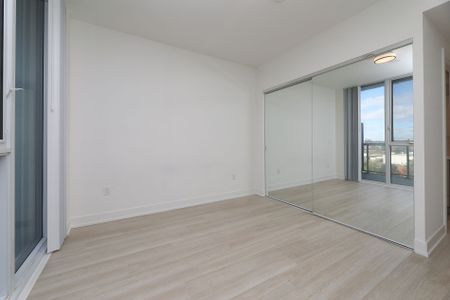 For Lease - 20 Inn on the Park Drive Unit# 1037, Toronto, Ontario - Photo 3