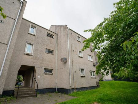 Flat to rent on - Photo 3