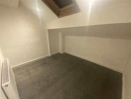 Halifax Road,keighley, BD21 - Photo 3