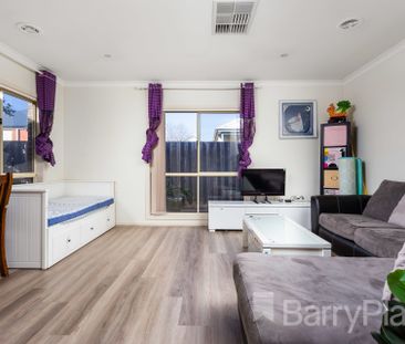 Family Style and Space - Photo 2