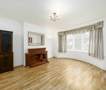 Fursby Avenue, Finchley, N3 - Photo 1