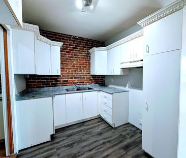 Immeuble - 842 à 860 Short 3 1/2 à Louer - Photo 3