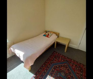 8 bedroom house share to rent - Photo 2