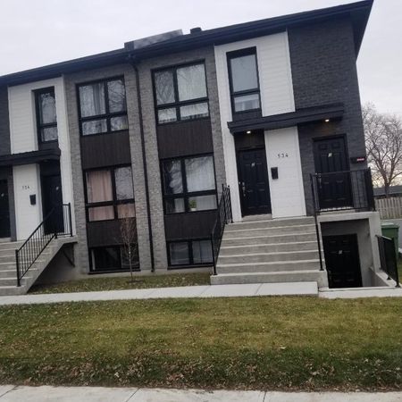 GRAND 3 ½ À LOUER DANS UN IMMEUBLE RECENT – DISPONIBLE 1ER DECEMBRE. - Photo 3