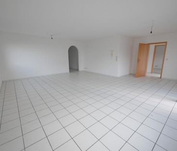 Hier wohnen Sie ruhig und grün in Riegelsberg - Pflugscheid. 4 ZKB ... - Foto 1