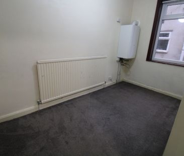 2 bed terraced house to rent in Swift Street, Ashton-Under-Lyne, OL6 - Photo 3