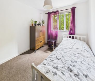 Vicarage Way, Colnbrook, Berkshire,SL3 - Photo 4