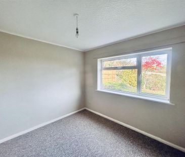 3 bedroom semi-detached bungalow to rent - Photo 5