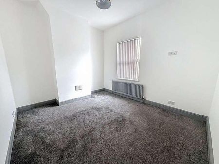 Shelton New Road, Stoke-on-trent, ST4 - Photo 2