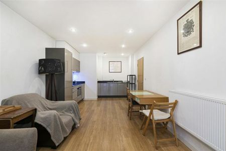 Salton Square, E14, London - Photo 2
