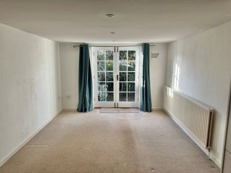 The Hundred, Romsey - Photo 2