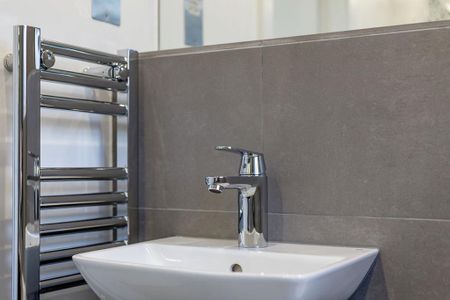 1 bedroom ground floor flat to rent - Photo 3