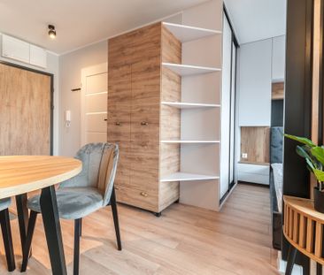 piękna kawalerka w nowym budynku w centrum - Zdjęcie 5