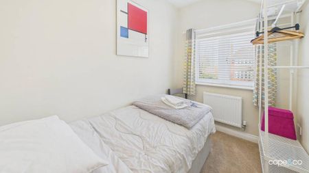 2 bedroom end of terrace house to rent - Photo 3