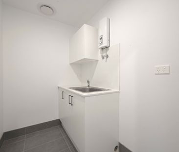 Spacious townhouse! - Photo 2