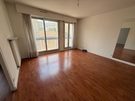 Location Appartement T3 - PLATEAU - Photo 2