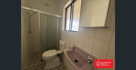 3 BEDROOM FAMILY HOME - MINUTES TO THE BEACH - Photo 2