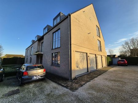 Rustig gelegen appartement met terras en staanplaats. - Photo 2