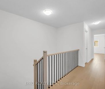 Condo Townhouse For Lease | W9253904 - Photo 3