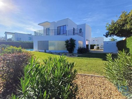 Luxury House for rent in Quinta do Anjo, Distrito de Setúbal - Photo 4