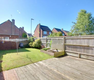 3 bedroom semi-detached house to rent - Photo 1
