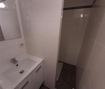 Location Appartement 2 pièces 37m² BORDEAUX 33000 - Photo 3