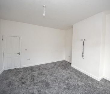 3 bedroom end of terrace house to rent - Photo 5