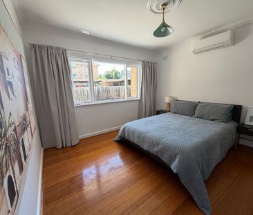 St Kilda East - Photo 5