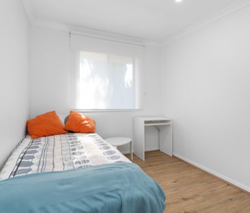 Beautiful 3x2 Home In West Lamington - Photo 5