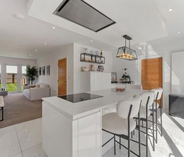 5 bedroom detached house to rent - Photo 4
