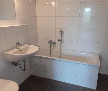 Modernisierte 3 Zimmer-Wohnung mit 2 Bädern und viel Komfort!! - Photo 2