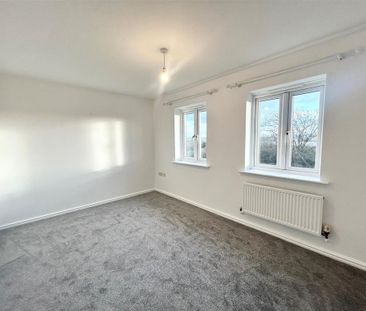 2 bedroom end of terrace house to rent - Photo 3