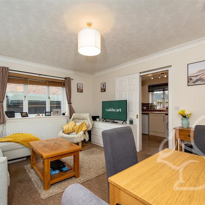 2 bedroom maisonette to rent - Photo 1