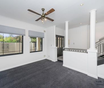 Beautifully Presented Townhouse with City Views – Prime Inner-City ... - Photo 1